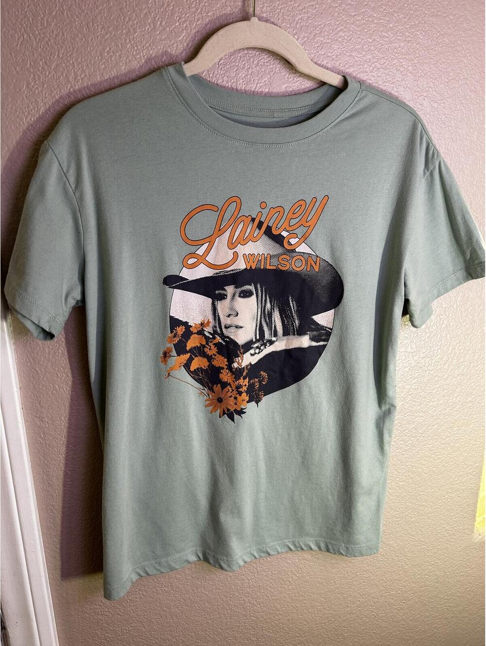 Lainey Wilson XL Graphic T-Shirt in Sage Green